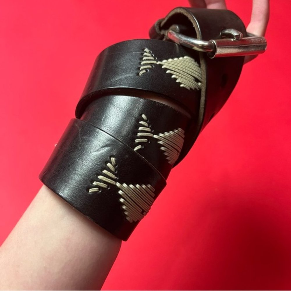 Fish Patterned Belt???? - Picture 4 of 5